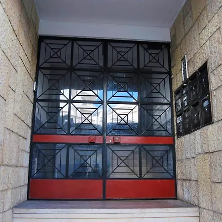3 Bedrooms At 300 M Away From The Beach With Sea View Terrace And Wifi Lejlighed